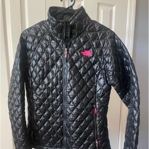 North Face lightweight puffer jacket